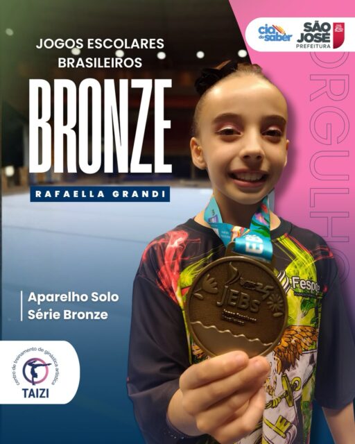 ELA BRILHOU! 🌟🥉 Rafaella Grandi é medalhista de bronze no solo, nos Jogos Escolares Brasileiros! Um resultado gigante, fruto de muita garra e treino! Orgulho define esse momento!