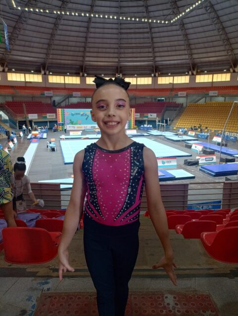 Nossa ginasta Rafaella Grandi está representando Santa Catarina nos Jogos Escolares Brasileiros 😍 Boa competição Rafinha, estamos aqui torcendo por você 🩷 #ginastica #jebs
