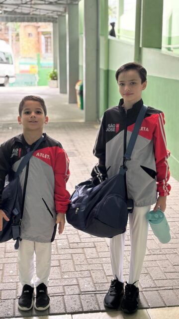 Nosso pequeno gigante Lohan, com 8 anos, fazendo sua série de argolas 💙 Essa força e garra são só o começo de uma jornada brilhante! #timesaojose #ginastica #gym #gam #mag
